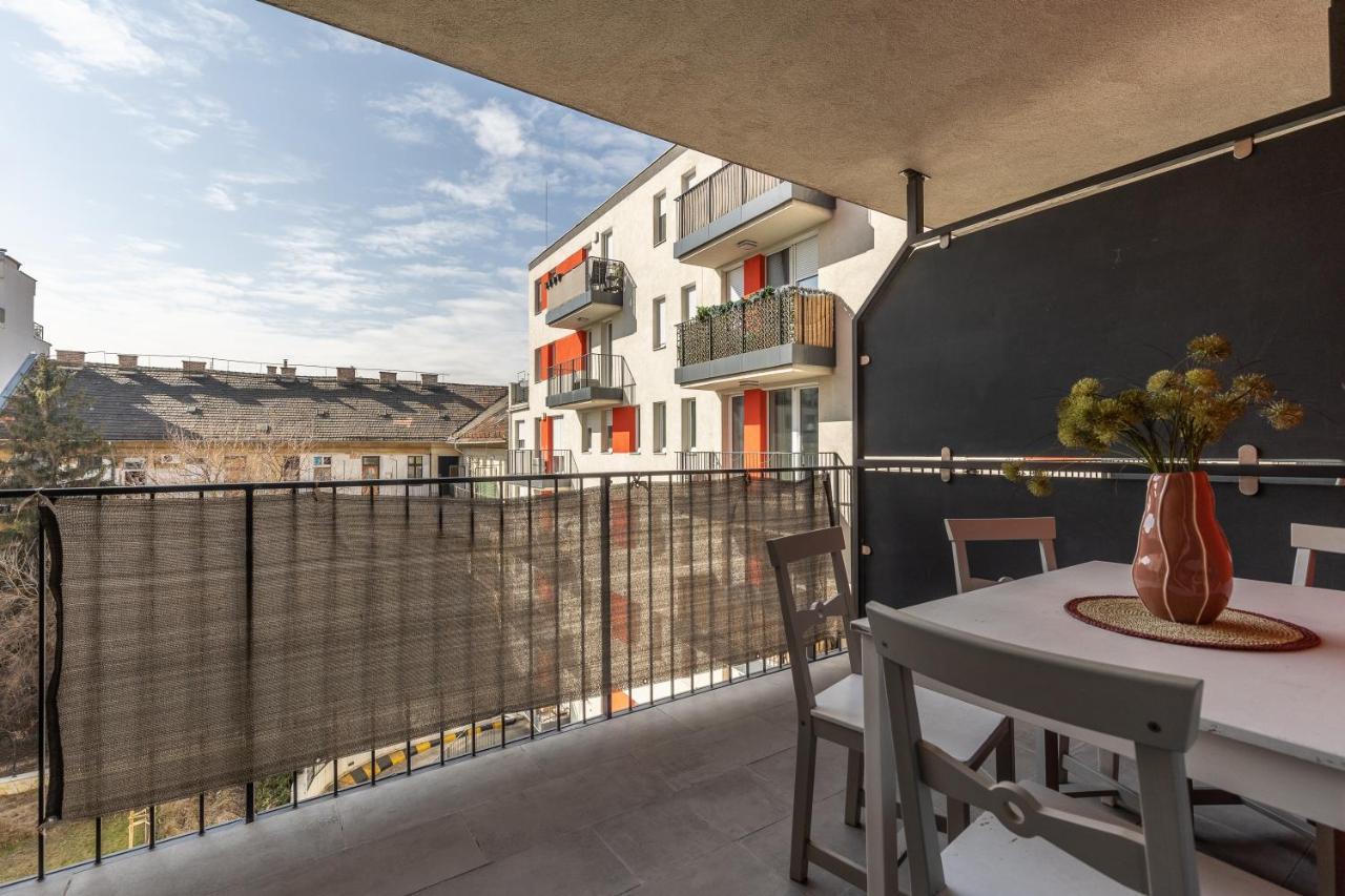 All You Need In Bp - Garage, Terraces, Aircon Budapest Bagian luar foto