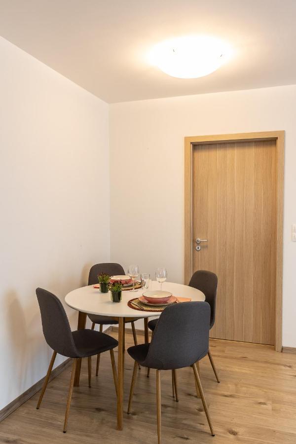 All You Need In Bp - Garage, Terraces, Aircon Budapest Bagian luar foto