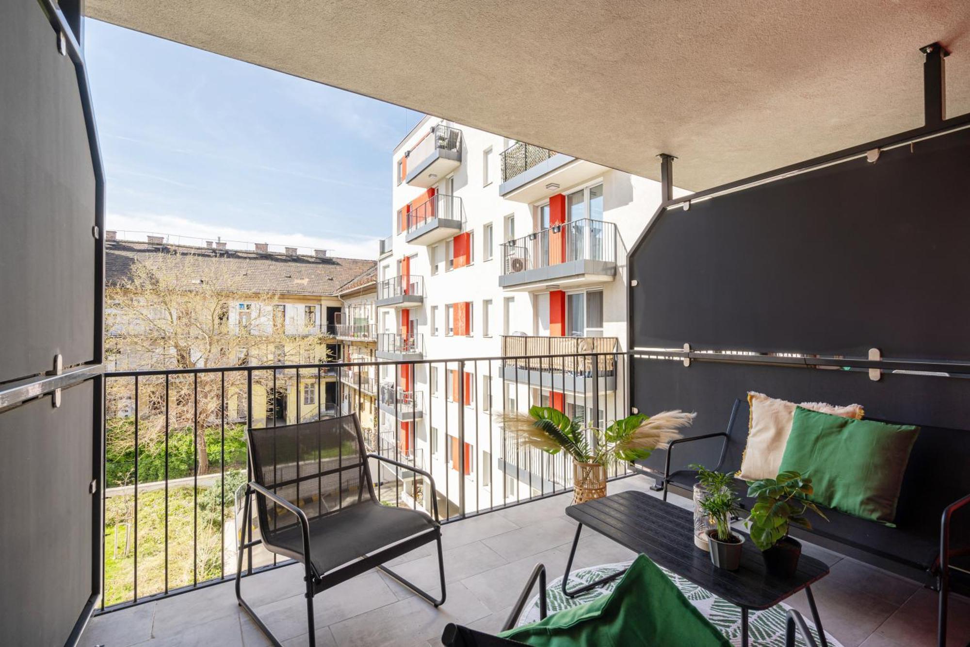 All You Need In Bp - Garage, Terraces, Aircon Budapest Bagian luar foto