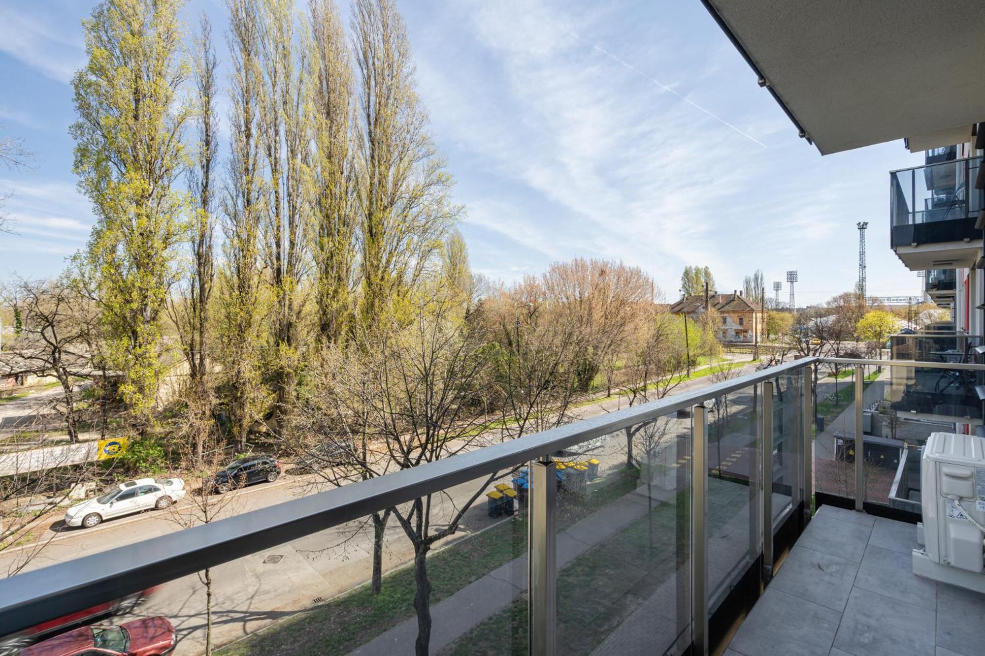 All You Need In Bp - Garage, Terraces, Aircon Budapest Bagian luar foto
